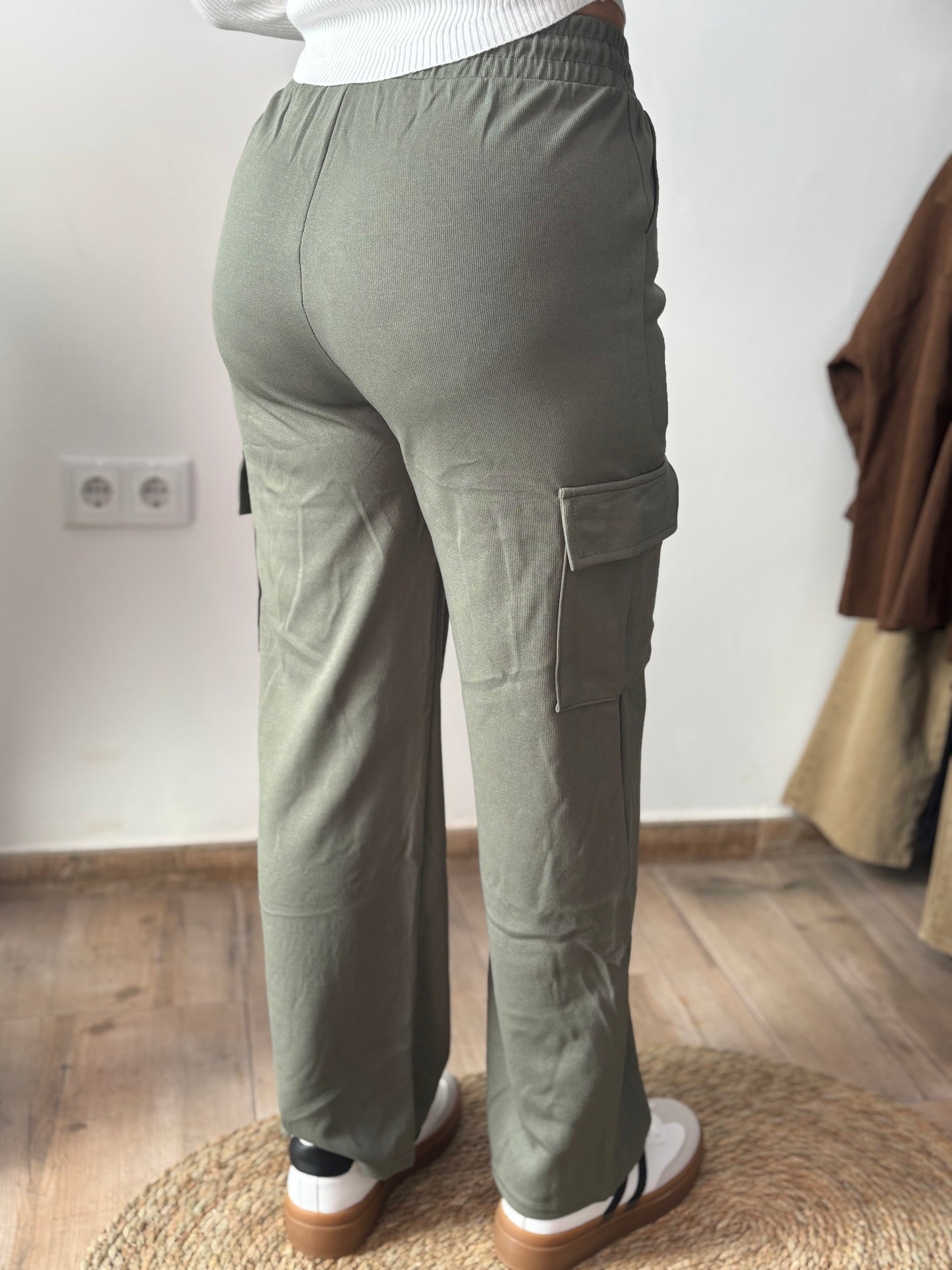 Pantalón cargo chandal
