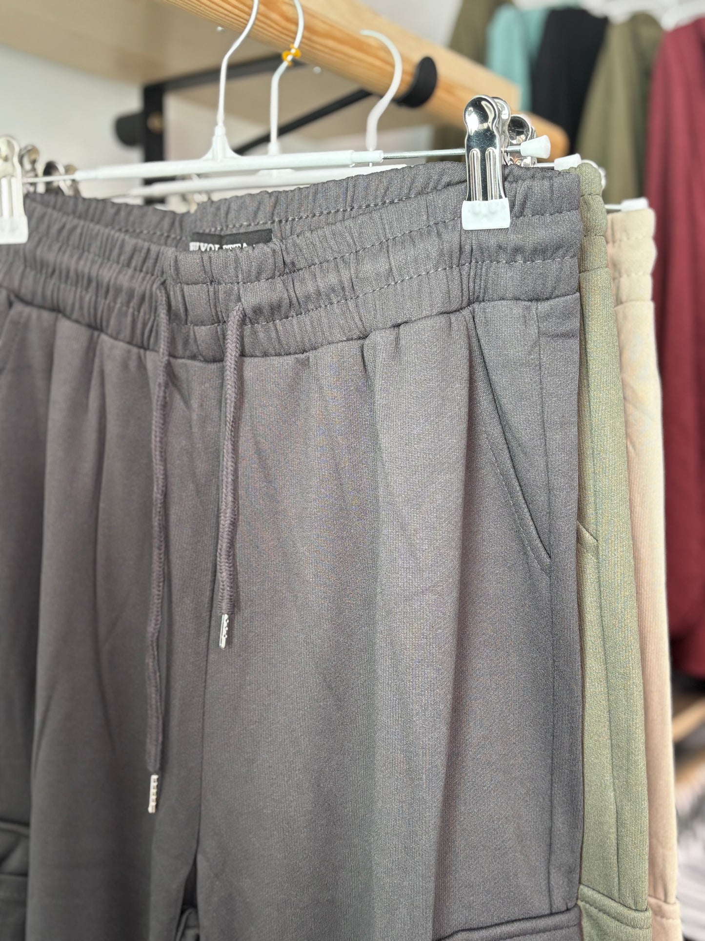 Pantalón cargo chandal