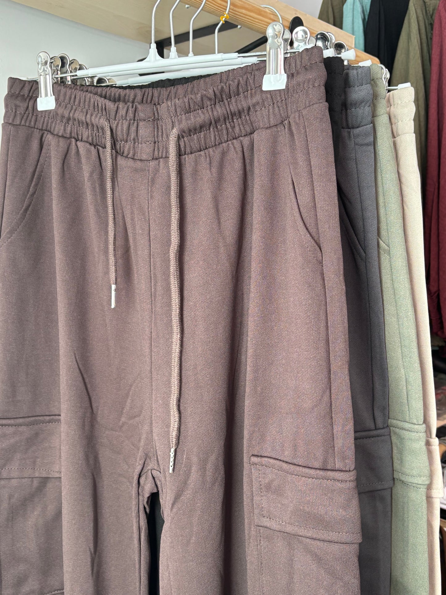 Pantalón cargo chandal