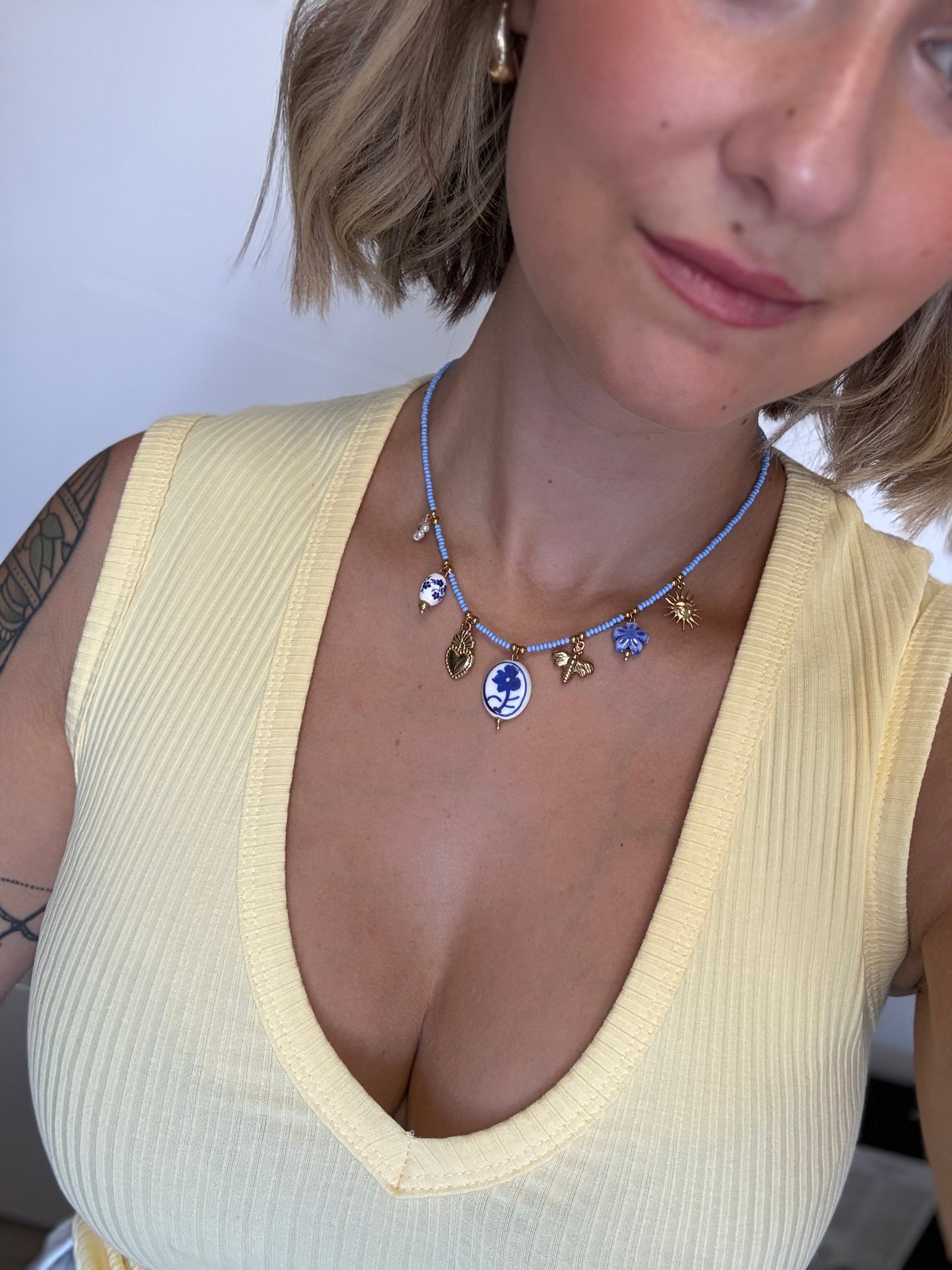 Colgante flor azul
