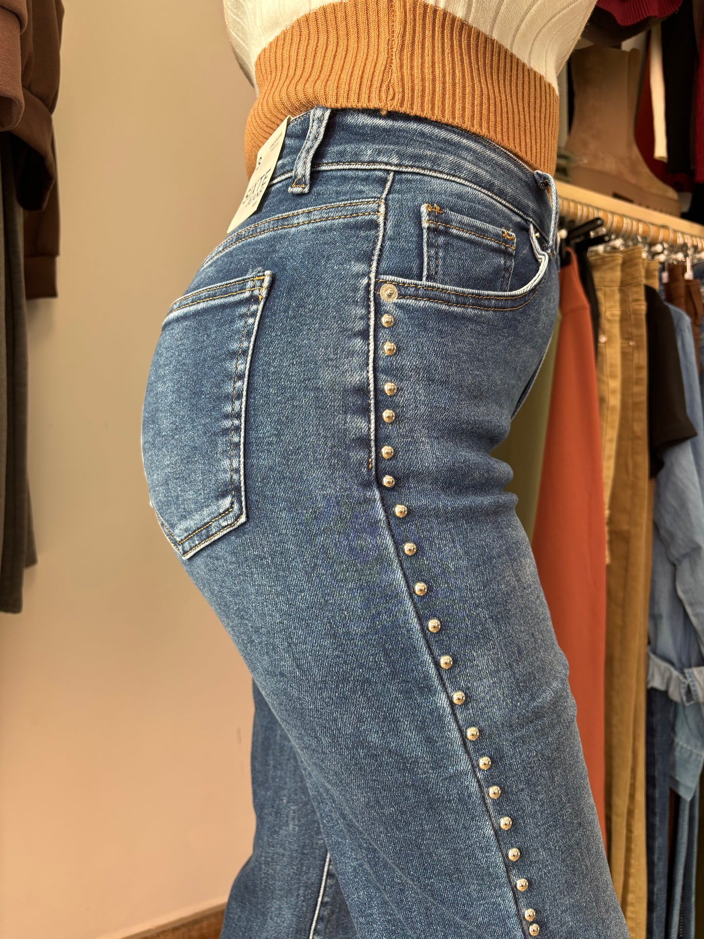 Pantalón Vaquero Tachuelas