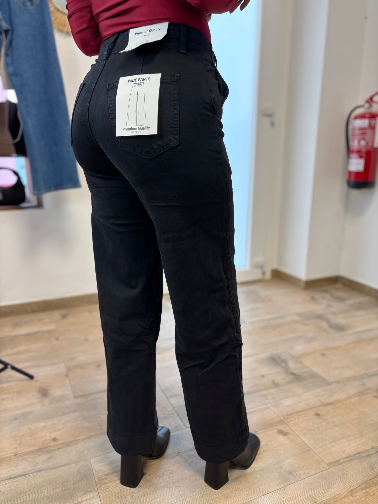 Pantalón vaquero negro