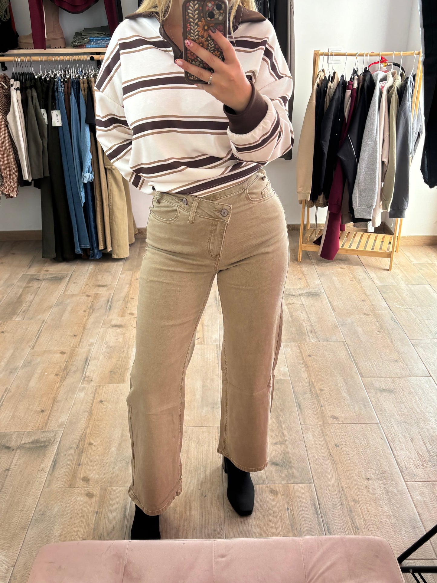 Pantalón Zara beige